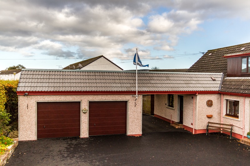 Garage/Carport8